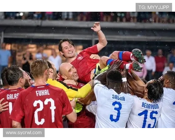 退役足球明星在告别赛上感动落泪回忆辉煌岁月与队友情谊