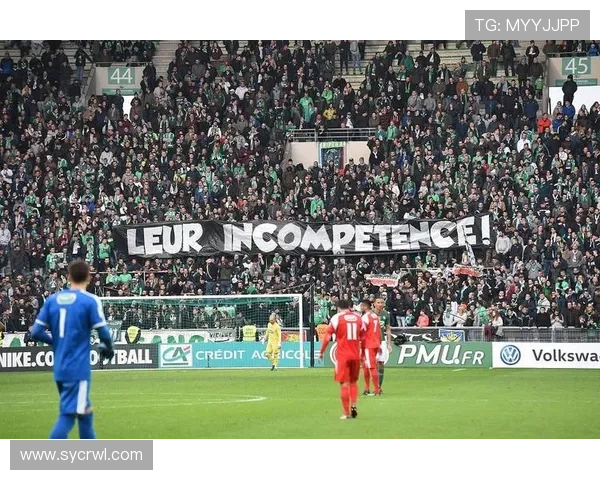 足球明星告别时刻的经典解说语录回顾与感悟